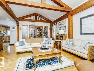 15634 81 AV NW photo 8