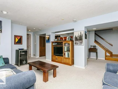 15634 81 AV NW photo 26