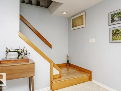 15634 81 AV NW photo 24