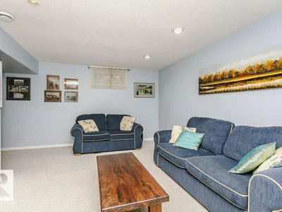 15634 81 AV NW photo 27
