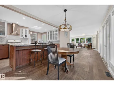 11603 72 AV NW photo 11