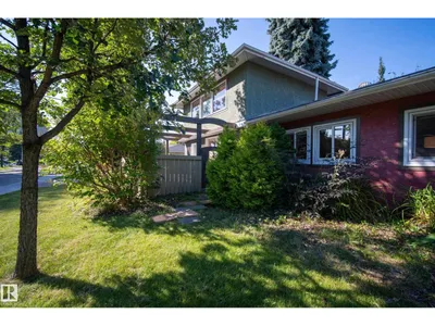 11603 72 AV NW photo 5