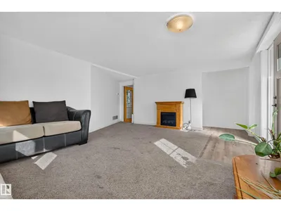 11603 72 AV NW photo 28