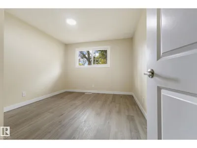 14715 62 ST NW photo 24