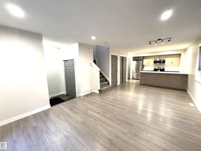 12046 89 ST NW photo 12