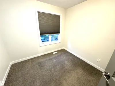 12046 89 ST NW photo 23