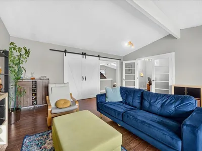 5211 94A AV NW photo 11