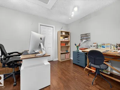 5211 94A AV NW photo 14