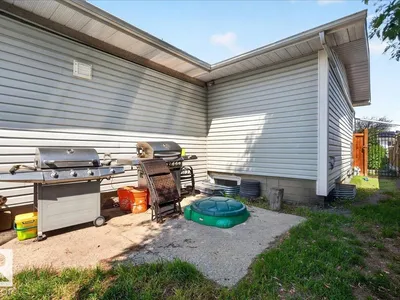 5211 94A AV NW photo 54