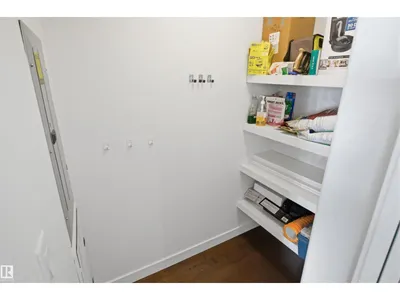10806 83 AV NW photo 10