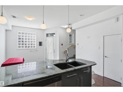 10806 83 AV NW photo 9