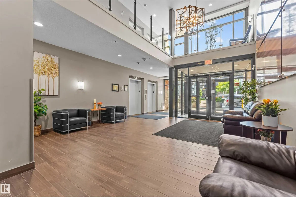 #209 1144 ADAMSON DR SW exterior