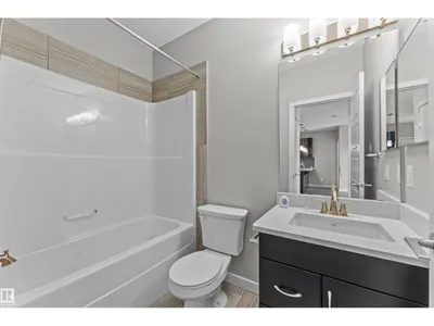 #209 1144 ADAMSON DR SW photo 16