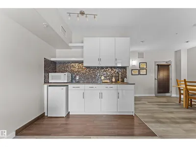 #209 1144 ADAMSON DR SW photo 21