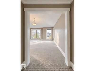 1330 AINSLIE WD SW photo 22