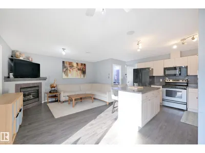 8127 7 AV SW photo 10