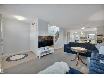 11234 105 ST NW photo 4