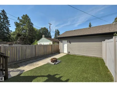 11234 105 ST NW photo 37