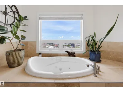 #2801 10136 104 ST NW photo 25