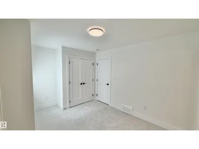11712 122 ST NW NW photo 36