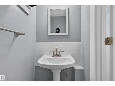 11212 75 AV NW photo 44
