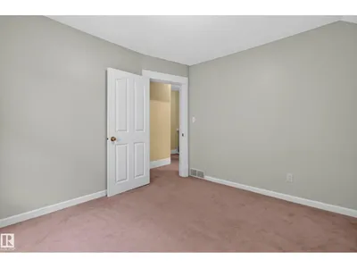 11212 75 AV NW photo 39