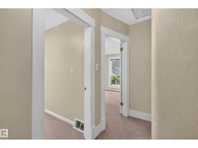 11212 75 AV NW photo 35