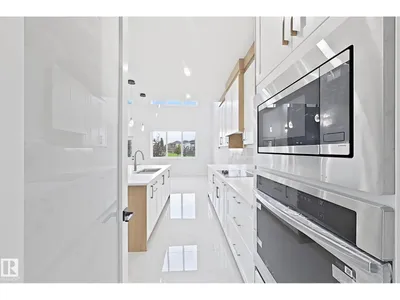 5411 64 ST photo 11
