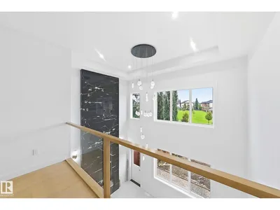 5411 64 ST photo 21