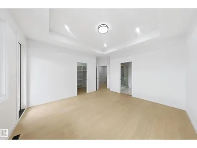 5411 64 ST photo 25