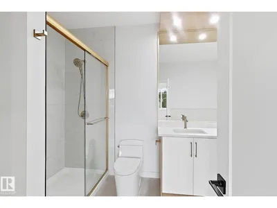 5411 64 ST photo 26