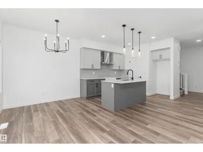 21143 21 AV NW photo 13
