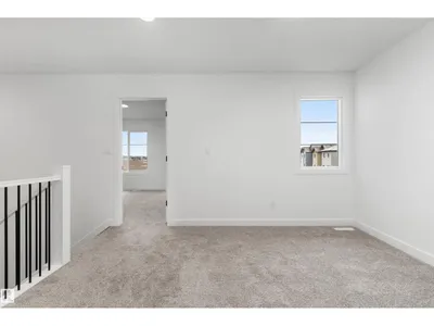 21143 21 AV NW photo 27