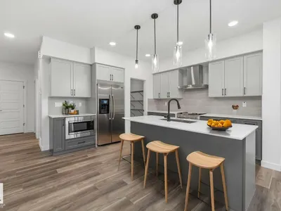 8724 183 AV NW photo 12