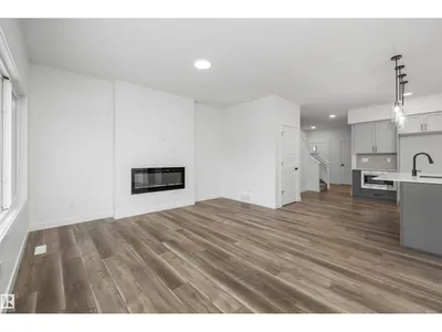 8724 183 AV NW photo 19