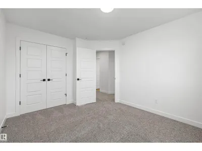 8724 183 AV NW photo 31