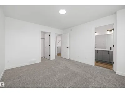 8724 183 AV NW photo 38