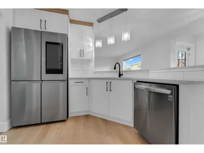 3003 25 AV NW photo 13