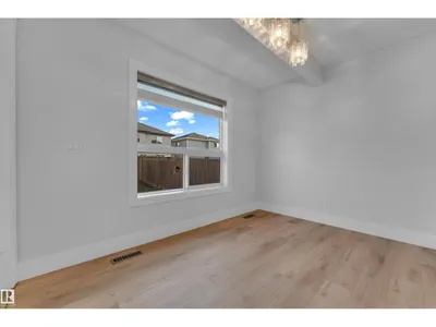 3003 25 AV NW photo 15