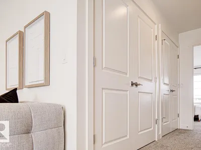 21139 21 AV NW photo 41
