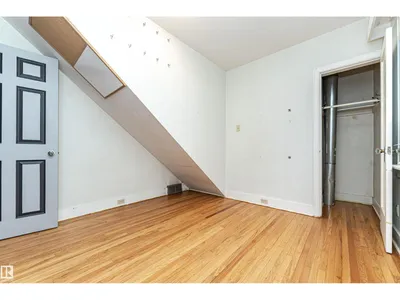 10930 80 AV NW photo 13
