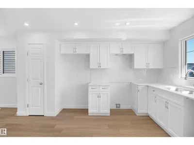 936 19 AV NW photo 16