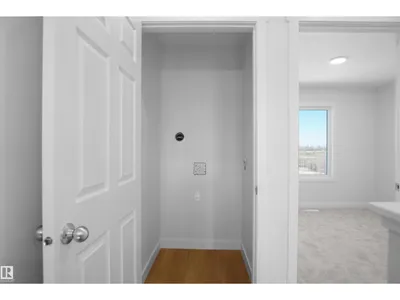 936 19 AV NW photo 27