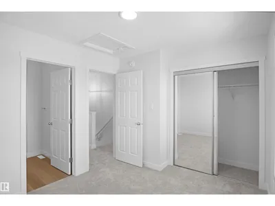 936 19 AV NW photo 22