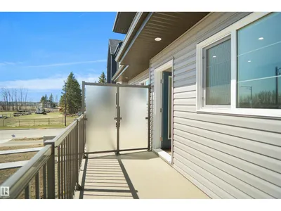 936 19 AV NW photo 29