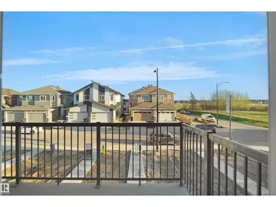 938 19 AV NW photo 28