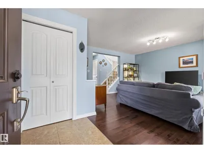 3003 20 AV NW photo 12