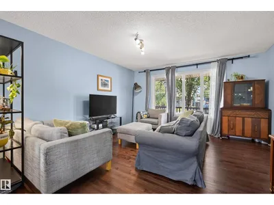 3003 20 AV NW photo 16