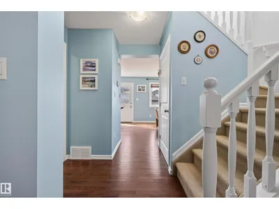 3003 20 AV NW photo 17