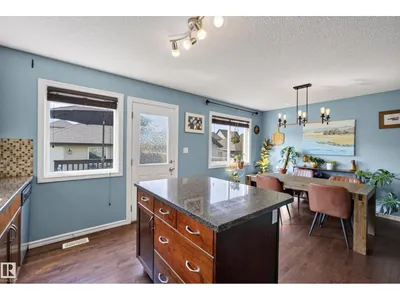 3003 20 AV NW photo 21